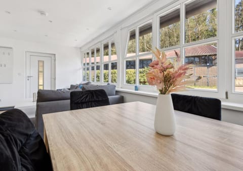 Apartment | Dining