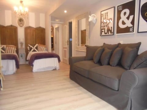 Family Triple Room | Iron/ironing board, free WiFi