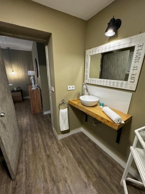 Premium Double Room | Bathroom | Shower, hair dryer, towels, soap