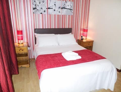 Desk, iron/ironing board, free WiFi