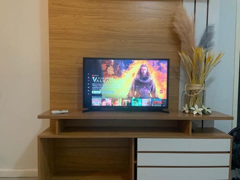 Apartment, 2 Bedrooms, Smoking, Pets Allowed | Living area