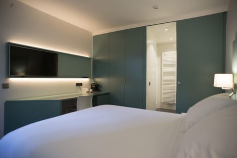 Standard Double Room | In-room safe, individually decorated, desk, soundproofing