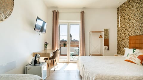 Triple Room | In-room safe, desk, iron/ironing board, free WiFi