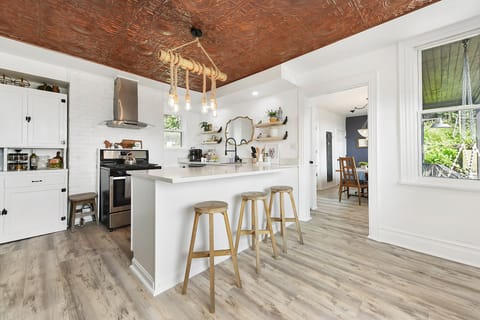 House, 3 Bedrooms | Private kitchen | Coffee/tea maker, fridge, oven
