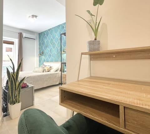 Double Room | Desk, iron/ironing board, free WiFi