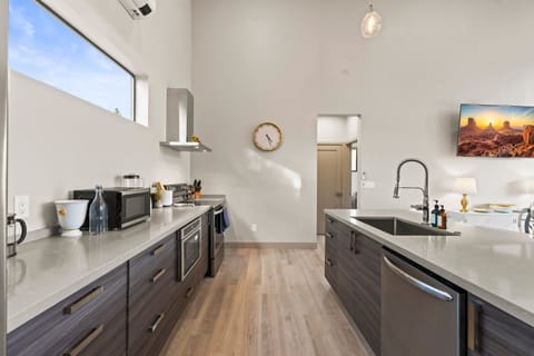 Apartment | 2 bedrooms, Internet