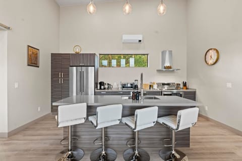 Apartment | 2 bedrooms, Internet