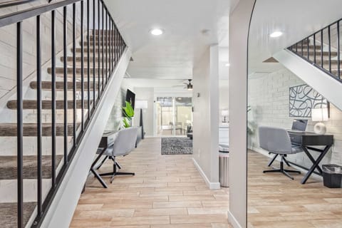 House | 2 bedrooms, desk, high-speed internet