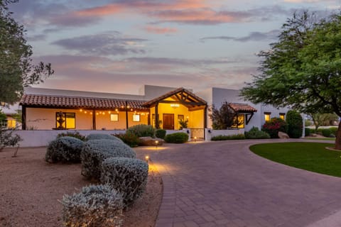 House | 7 bedrooms, high-speed internet