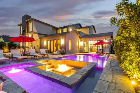House | 6 bedrooms, desk, high-speed internet