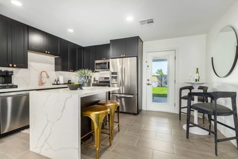 House | 4 bedrooms, high-speed internet