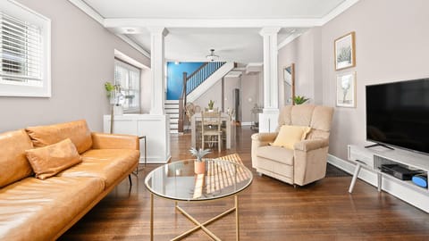 Comfort Duplex, 3 Bedrooms, Non Smoking | Living area | 40-inch Smart TV with digital channels, streaming services