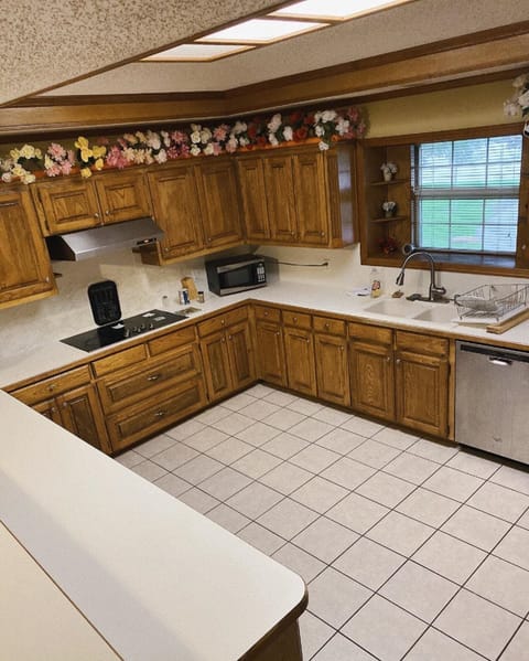 Standard Room | Desk, free WiFi, bed sheets