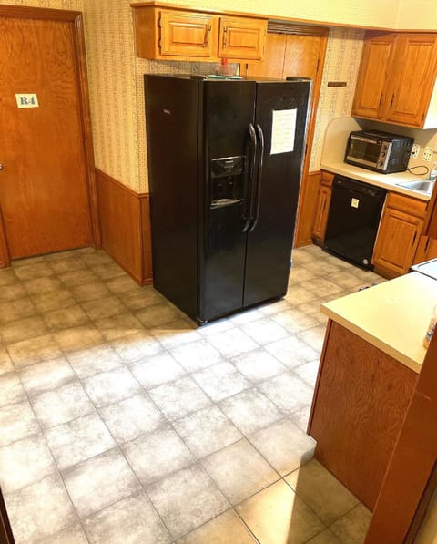 Standard Room | Desk, free WiFi, bed sheets