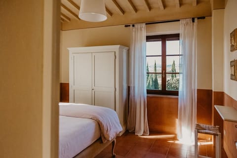 Apartment, 2 Bedrooms | Desk, free WiFi, bed sheets