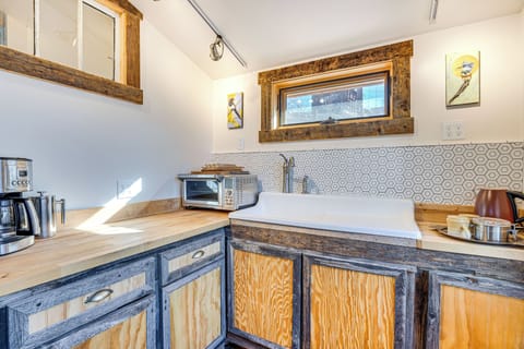 House (1 Bedroom) | Interior