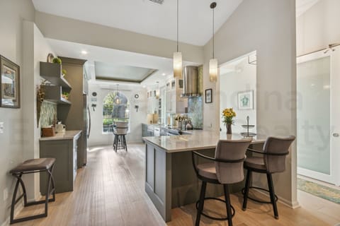 House, 3 Bedrooms | Private kitchen | Fridge, oven, coffee/tea maker