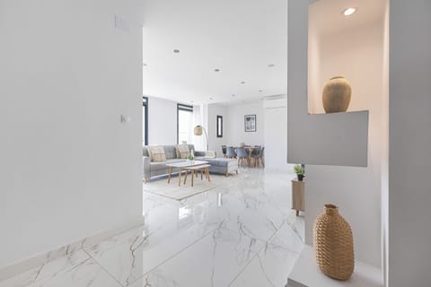 Basic Apartment | Living area