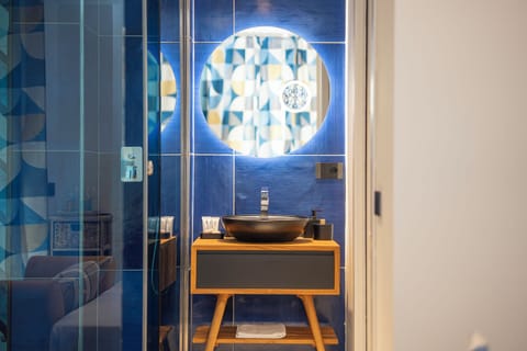 Luxury Studio Suite, Balcony, Sea View | In-room safe, desk, free WiFi