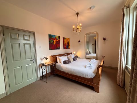 Apartment | 2 bedrooms, desk, Internet