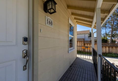 Comfort House (2 Bedrooms) | Terrace/patio
