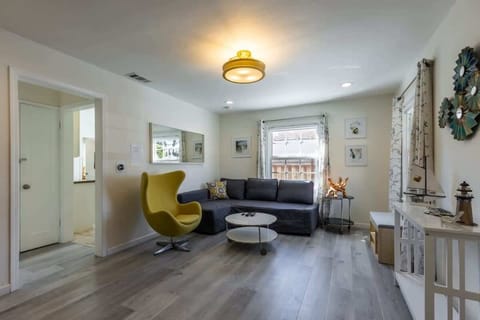 Comfort House (2 Bedrooms) | Living area