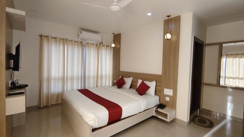 Deluxe Room | WiFi (free), bed sheets