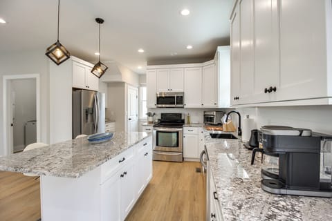 House (3 Bedrooms) | Interior