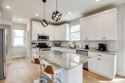 House (3 Bedrooms) | Interior