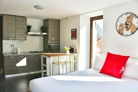 Apartment | 1 bedroom, premium bedding, down comforters, iron/ironing board