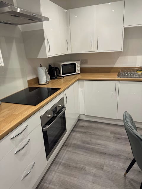 Apartment | 1 bedroom, WiFi (free), bed sheets