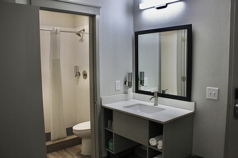 Double Room | Bathroom