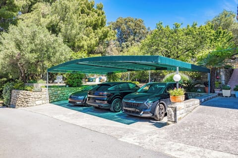 Apartment | Exterior