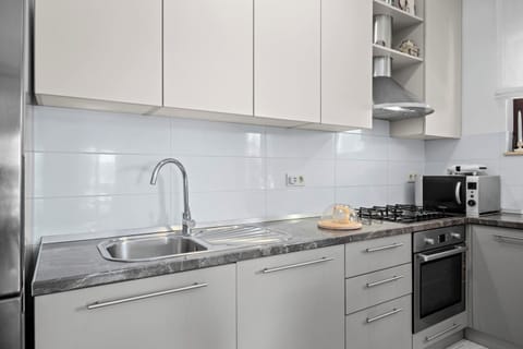 Apartment | Private kitchen