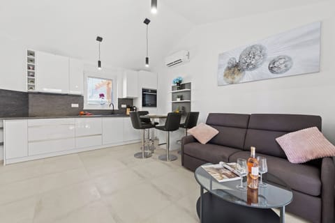 Apartment | Living room