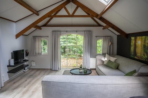 House | Reception