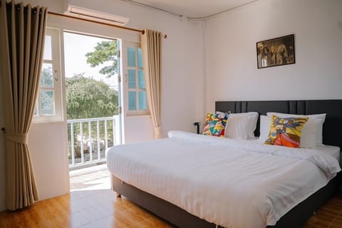 Double Room with Balcony | Terrace/patio