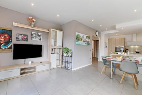 Family Apartment, Multiple Bedrooms (Thomas's House) | Interior