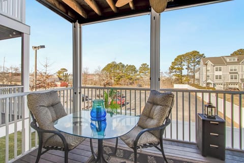 House, Multiple Beds, Patio (KEYSTONE DRIVE 19796) | Outdoor dining