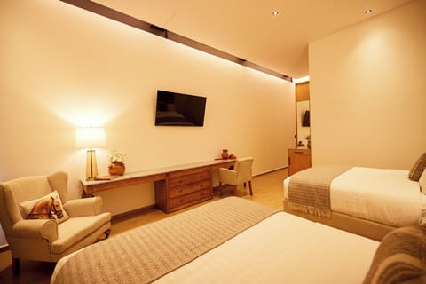 Standard Twin Room, 2 Queen Beds, Courtyard View | Down comforters, Select Comfort beds, desk, free WiFi