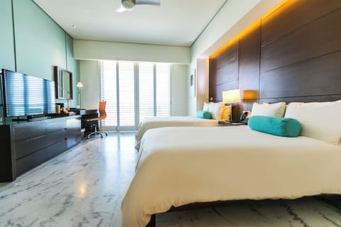 In-room safe, individually furnished, desk, laptop workspace