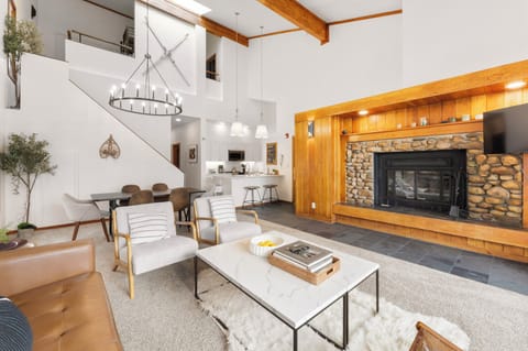 Apartment (3 Bedrooms) | Front of property