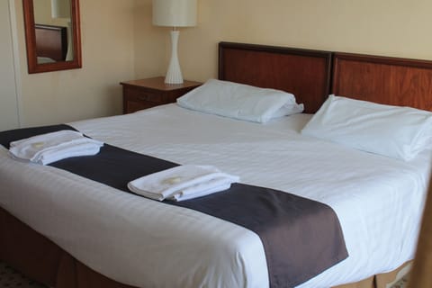 Superior Double Room | Blackout drapes, bed sheets