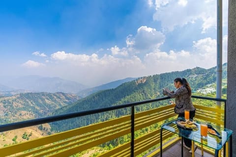 Deluxe Double Room with Balcony and Valley View | Valley view