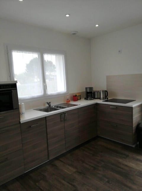 Apartment, Balcony | Private kitchen | Full-size fridge, microwave, oven, stovetop