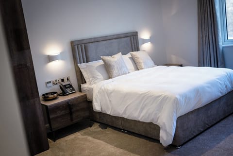 Double Room | In-room safe, desk, blackout drapes, free WiFi