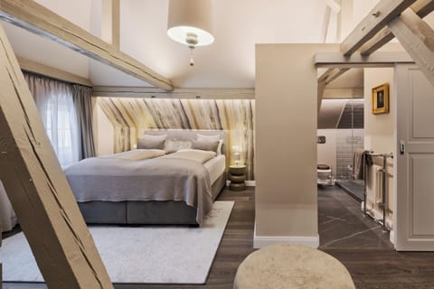 Signature Double Room | Egyptian cotton sheets, premium bedding, pillowtop beds, minibar