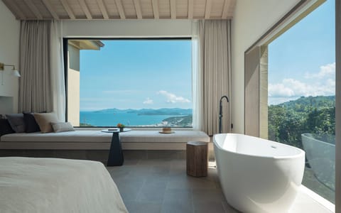 Luxury Double Room, Sea View | Blackout drapes, iron/ironing board, free WiFi, bed sheets