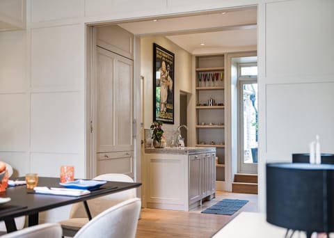 House | 3 bedrooms, desk, Internet