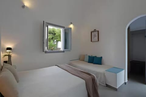 Superior Triple Room | In-room safe, free WiFi, bed sheets